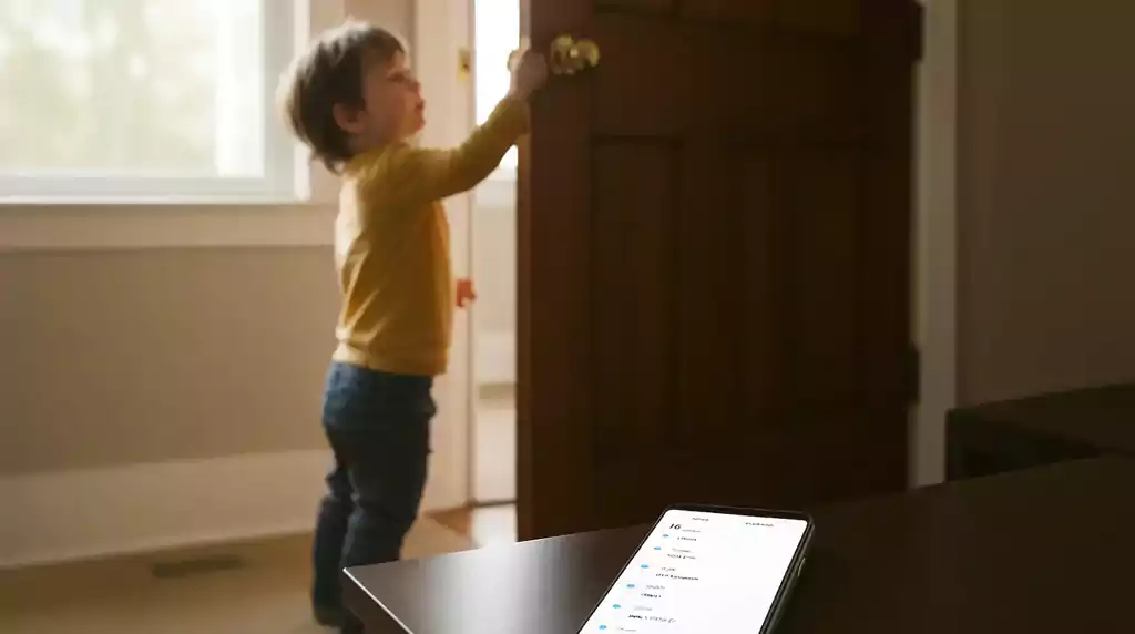 باز شدن در توسط کودک و نوتیفیشکن روی گوشی